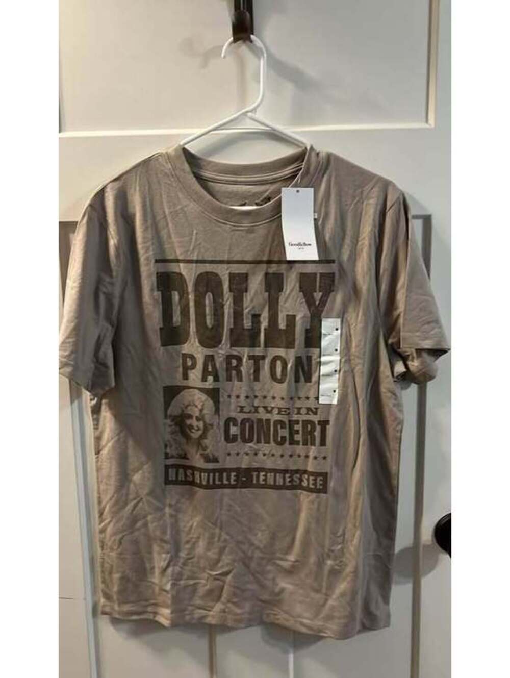 Dolly Parton men’s short sleeve tshirt size medium